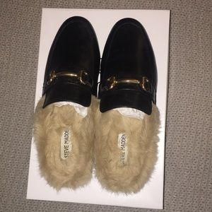 Never worn Steve Madden fur loafers